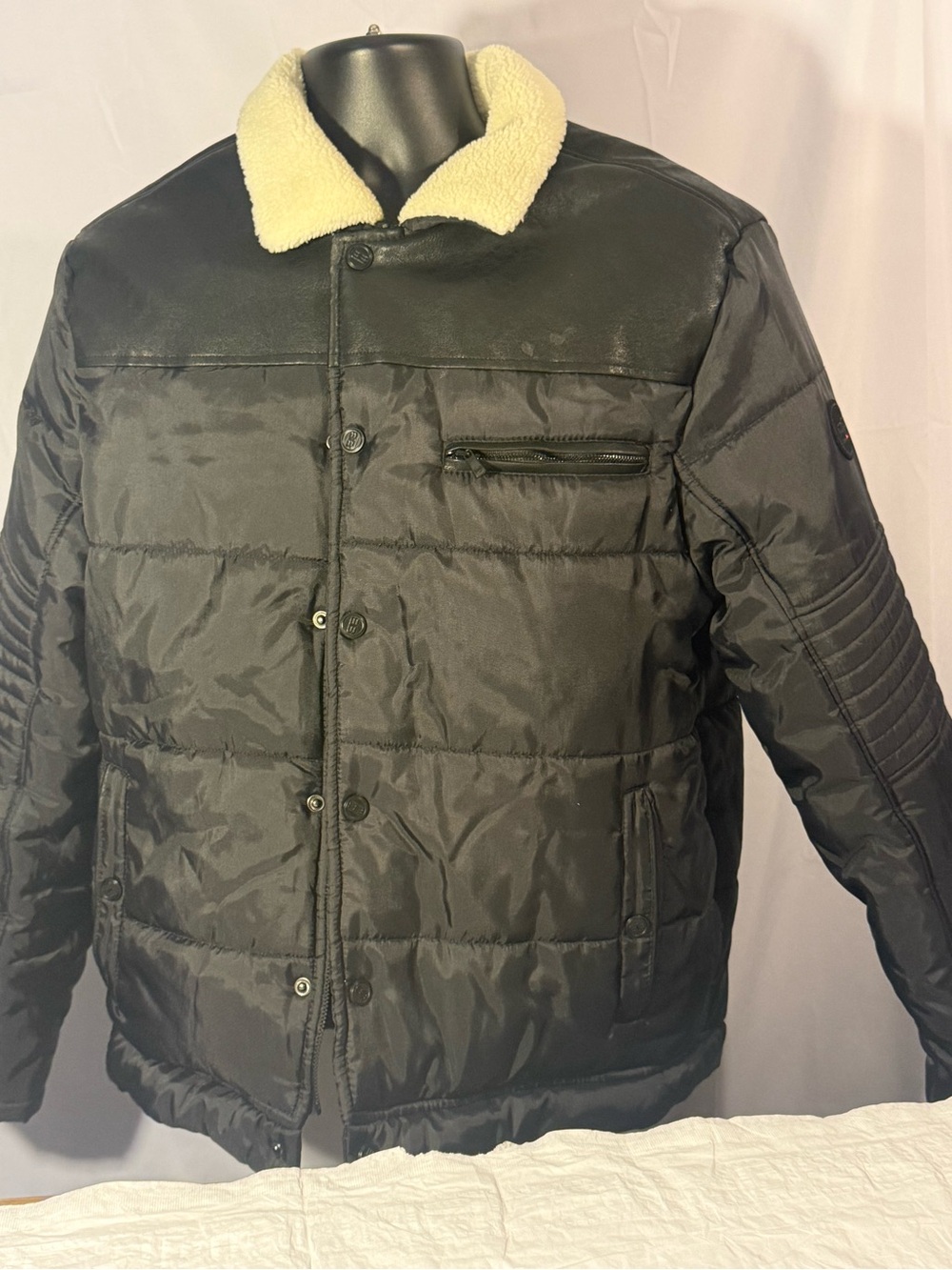 Men’s Black Puffer Jacket with Cream Sherpa Collar